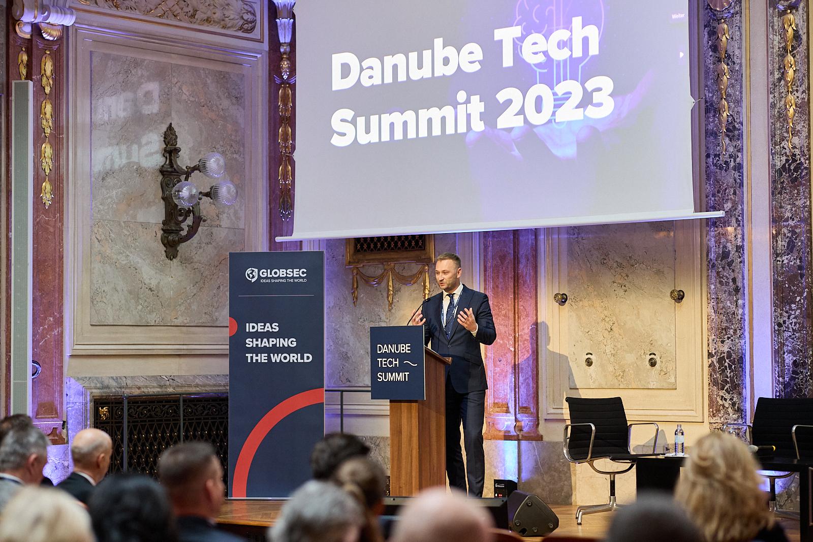 HVL at the Inaugural Danube Tech Summit: Unveiling the Future of Health Innovation!